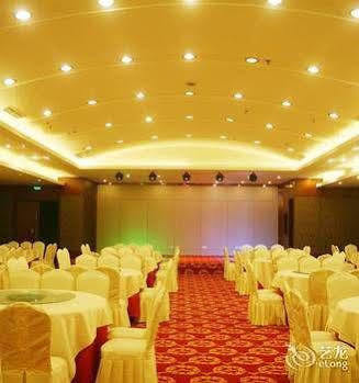 Wu Liang Ye Grand Hotel Чэнду Экстерьер фото