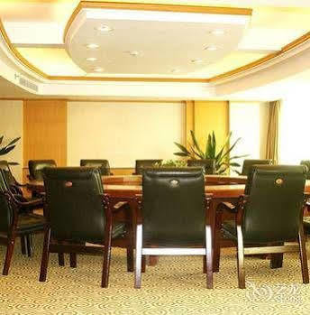 Wu Liang Ye Grand Hotel Чэнду Экстерьер фото