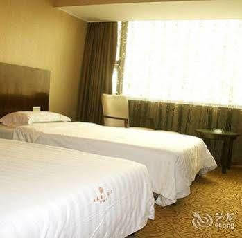 Wu Liang Ye Grand Hotel Чэнду Экстерьер фото